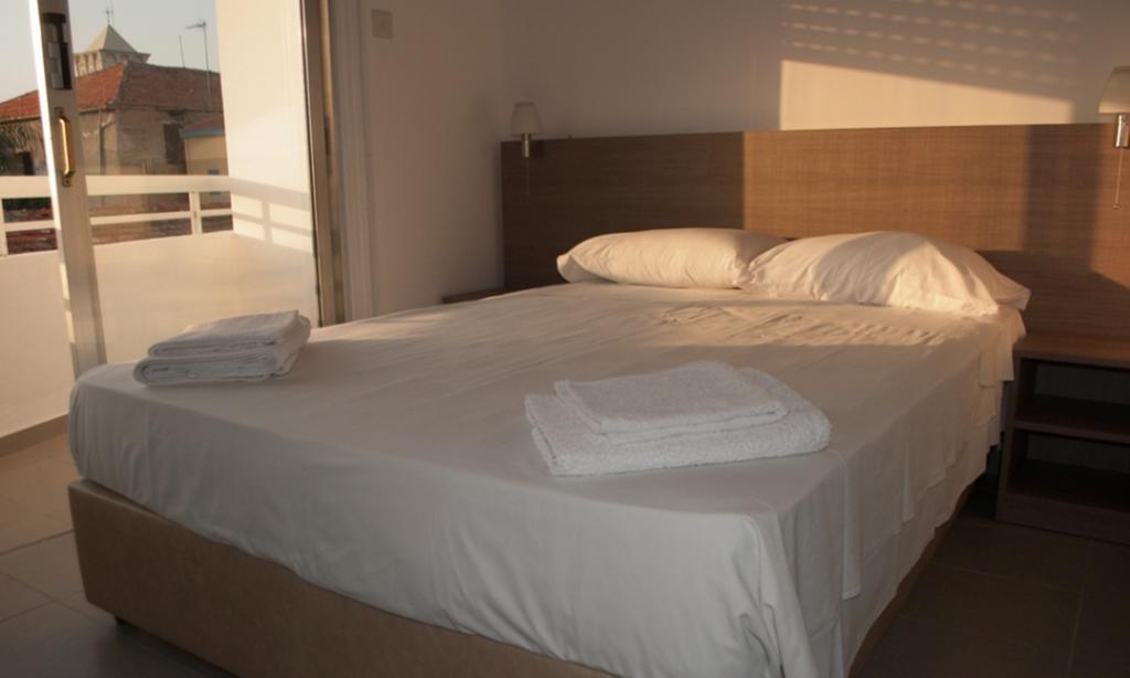 St. George Rent Rooms Ларнака Екстериор снимка